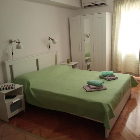 Studios Ana Mari Komiza Ruang foto
