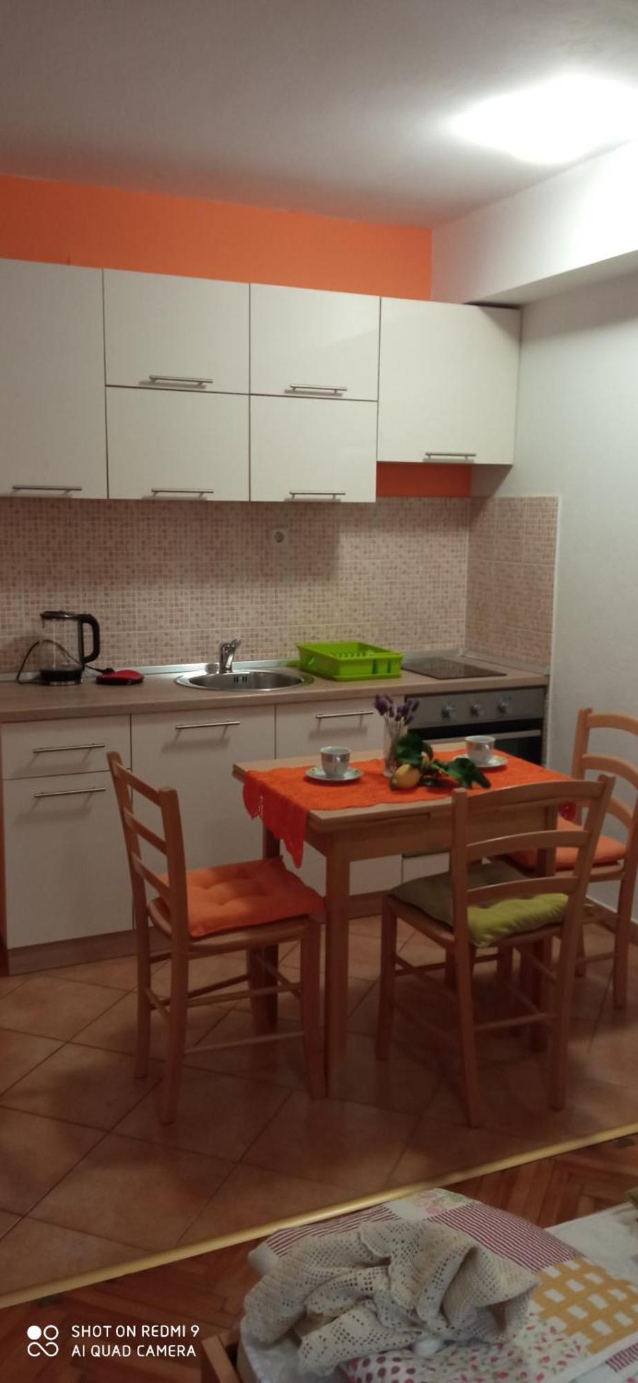Studios Ana Mari Komiza Ruang foto